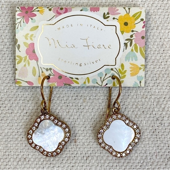 Mia Fiore gold vermeil over sterling silver mother of Pearl quatrefoil earrings - Picture 1 of 4